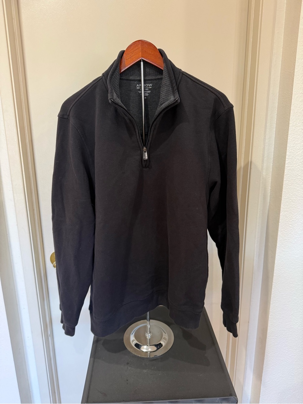 Arrow Men’s Black Half-Zip Pullover Sweater